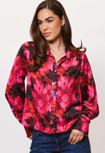 Load image into Gallery viewer, Olin Top in Fuchsia Floral
