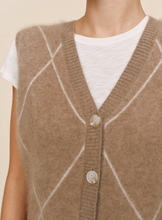 Load image into Gallery viewer, Argyle Vest in Spiced Chai
