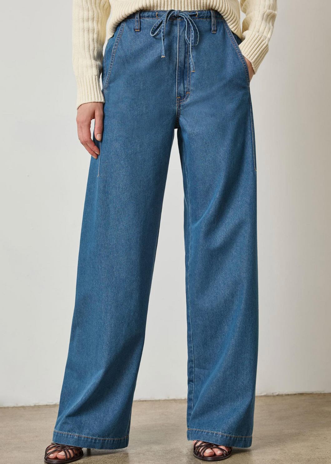 Straight Leg Drawcord Pant