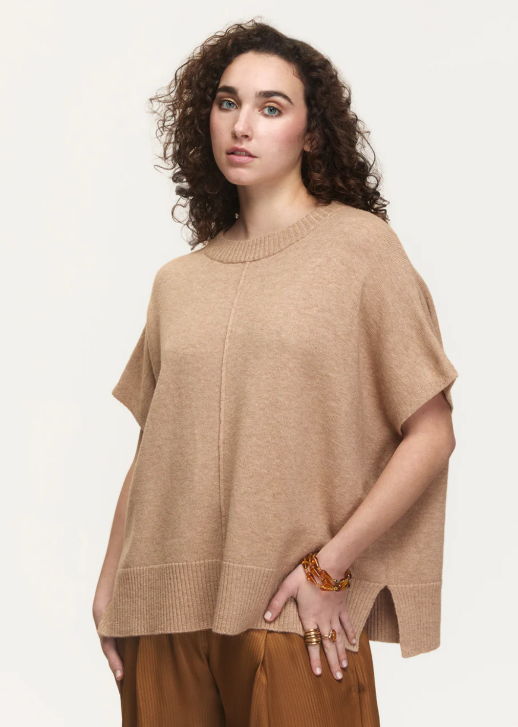 Gwyneth 'Caroline' Top in Camel
