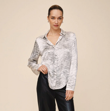 Load image into Gallery viewer, Clean Hidden Placket Shirt
