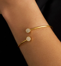 Load image into Gallery viewer, Mirabeaux Pavé Twist Bangle
