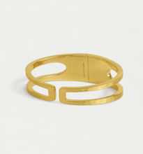 Load image into Gallery viewer, Mara Hinged Cuff
