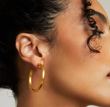 Load image into Gallery viewer, Midi Dune Hoop
