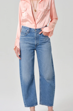 Load image into Gallery viewer, Miro Relaxed Jean in Lolita
