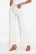 Load image into Gallery viewer, Fiona Wide Leg Jean in Wheat
