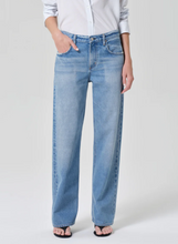 Load image into Gallery viewer, Lindz Easy Straight in Cupid
