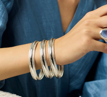 Load image into Gallery viewer, Cannes Bangle in SIlver
