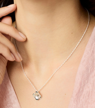 Load image into Gallery viewer, Bloom Delicate Necklace

