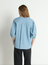 Load image into Gallery viewer, Emmett Top in Chambray
