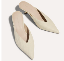 Load image into Gallery viewer, Remi Mule in Cream Leather Croc
