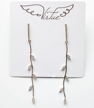 Load image into Gallery viewer, Rhinestone Vine Leaf Earring

