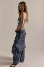 Load image into Gallery viewer, Onset Pull-On Cargo Pant in Steel
