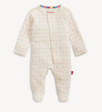 Load image into Gallery viewer, Heart &amp; Bow Magnetic Footie

