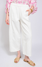Load image into Gallery viewer, White Barrel Pant

