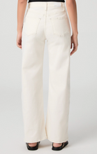 Load image into Gallery viewer, Arellia Skimmer Jean in Cream
