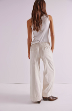 Load image into Gallery viewer, Breezy Denim Pull On Jeans in Bright Lights

