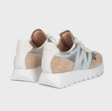 Load image into Gallery viewer, Odisei Sneaker in Tan
