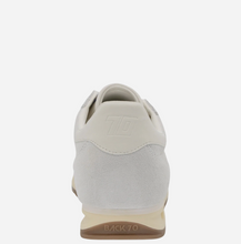 Load image into Gallery viewer, Runner Sneaker in Ice
