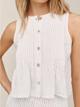 Load image into Gallery viewer, Sleeveless Pintuck Top
