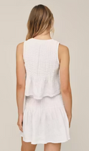 Load image into Gallery viewer, Sleeveless Pintuck Top

