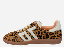 Load image into Gallery viewer, Cloud Sneaker in Leopard Camel
