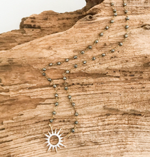 Load image into Gallery viewer, Rhinestone Starburst on 16" Rosary
