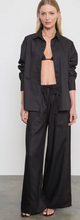 Load image into Gallery viewer, Linen Cropped Summer Pant in Black
