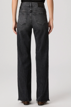 Load image into Gallery viewer, Anessa Twisted Outseam Jean in Ink Black
