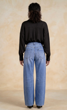 Load image into Gallery viewer, Hi Rise Barrel Jean
