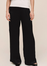 Load image into Gallery viewer, Sleek Wide Leg Pant in Black
