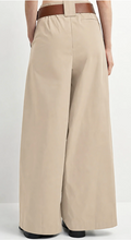 Load image into Gallery viewer, Lena Pant
