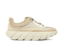 Load image into Gallery viewer, Tura Flow Sneaker in Beige

