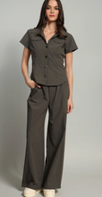 Load image into Gallery viewer, Tech Canvas Pant in Olive Green
