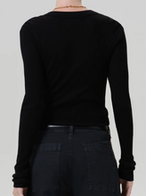 Load image into Gallery viewer, Varra Henley in Black
