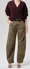 Load image into Gallery viewer, Flight Pant in Tea Leaf

