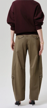 Load image into Gallery viewer, Flight Pant in Tea Leaf
