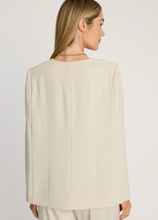 Load image into Gallery viewer, Mala Capelet in Ivory
