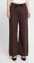 Load image into Gallery viewer, Ihhezano Trouser Jean in Cocoa
