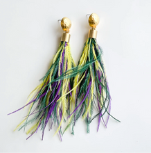 Load image into Gallery viewer, Feather Dome Post Earrings
