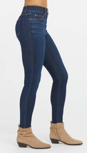 Load image into Gallery viewer, Ankle Skinny Jeans in Midnight Shade
