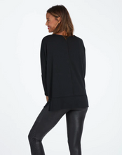 Load image into Gallery viewer, Dolman Perfect Length Top in Black
